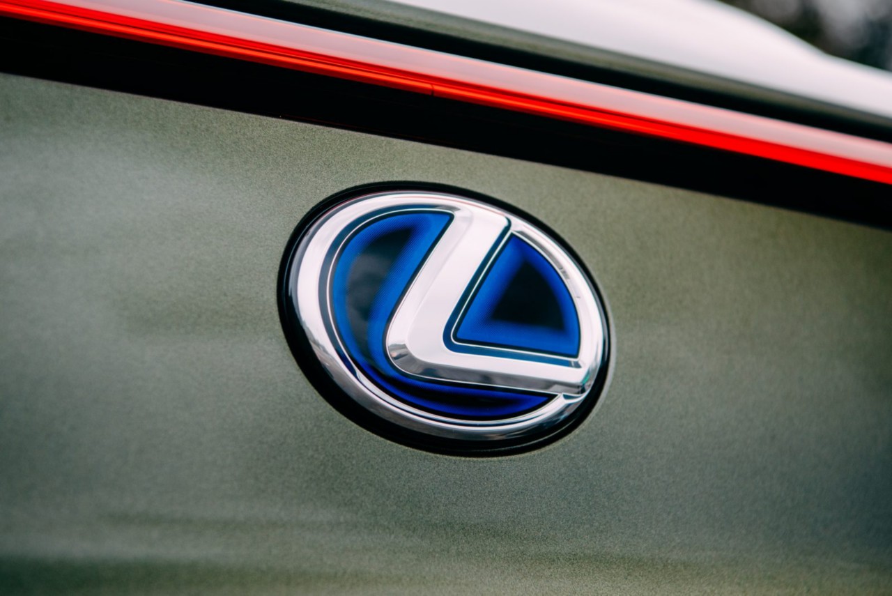 zoom in of the Lexus logo