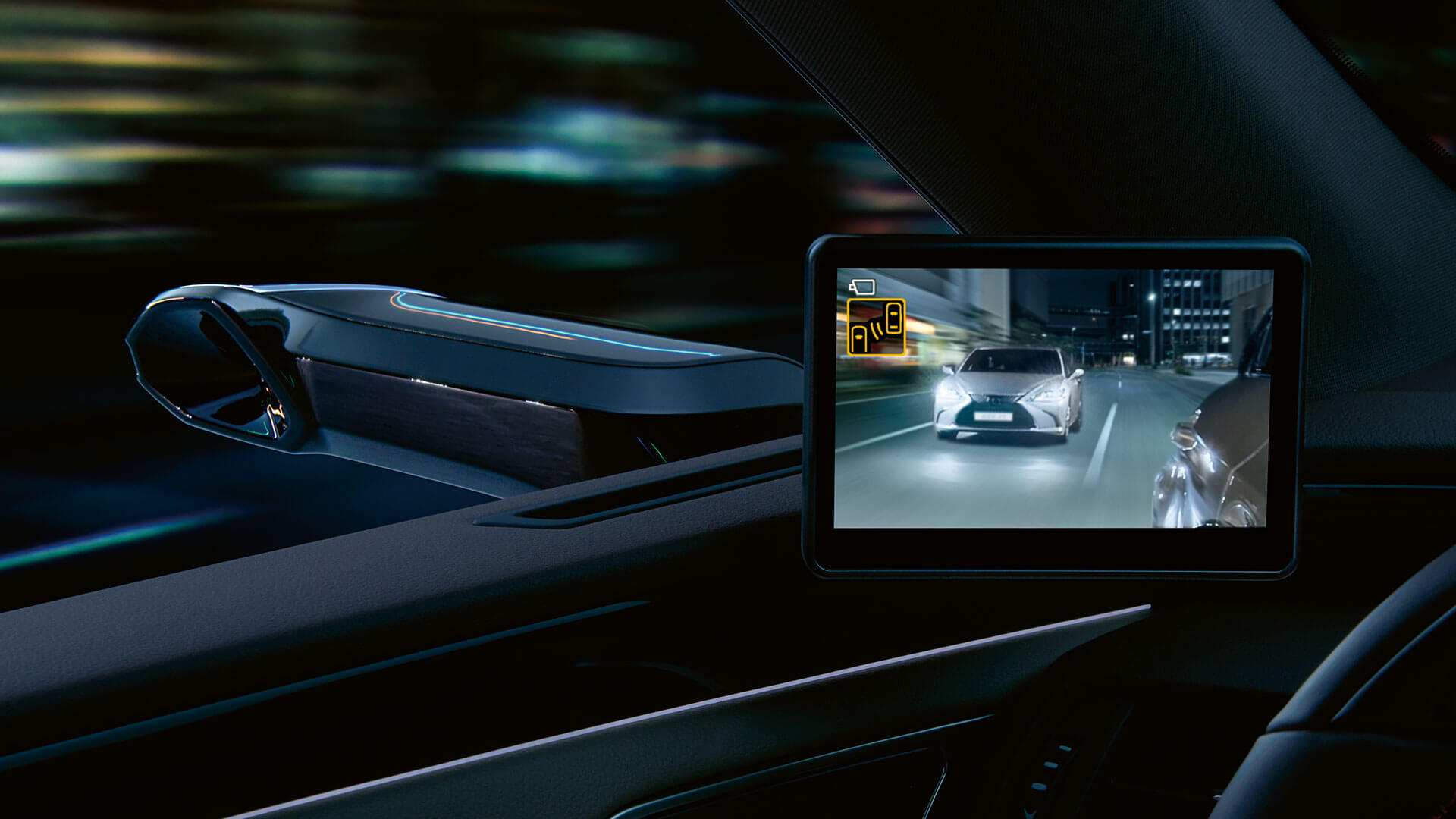 Digital SideView Monitors on the Lexus ES Saloon Lexus UK