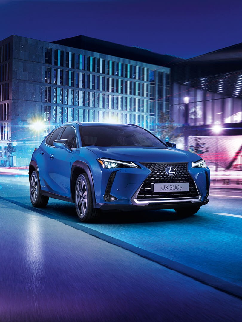 Lexus UX300e driving