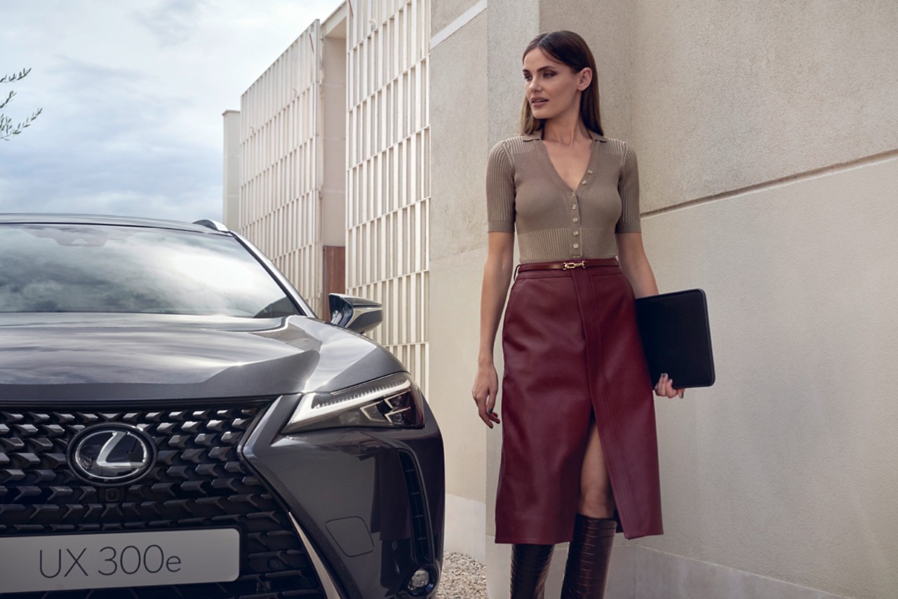 Lexus Ux300e