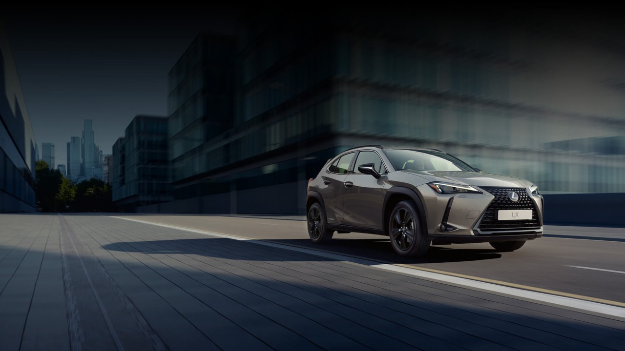 Lexus hybrid UX 