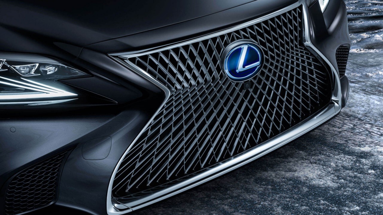 close up of a Lexus grille
