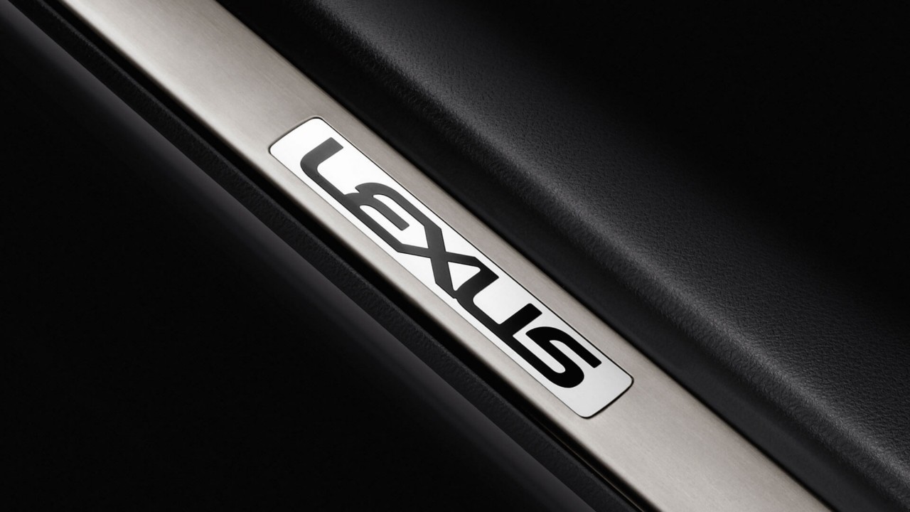Lexus logo on the side of a Lexus RC