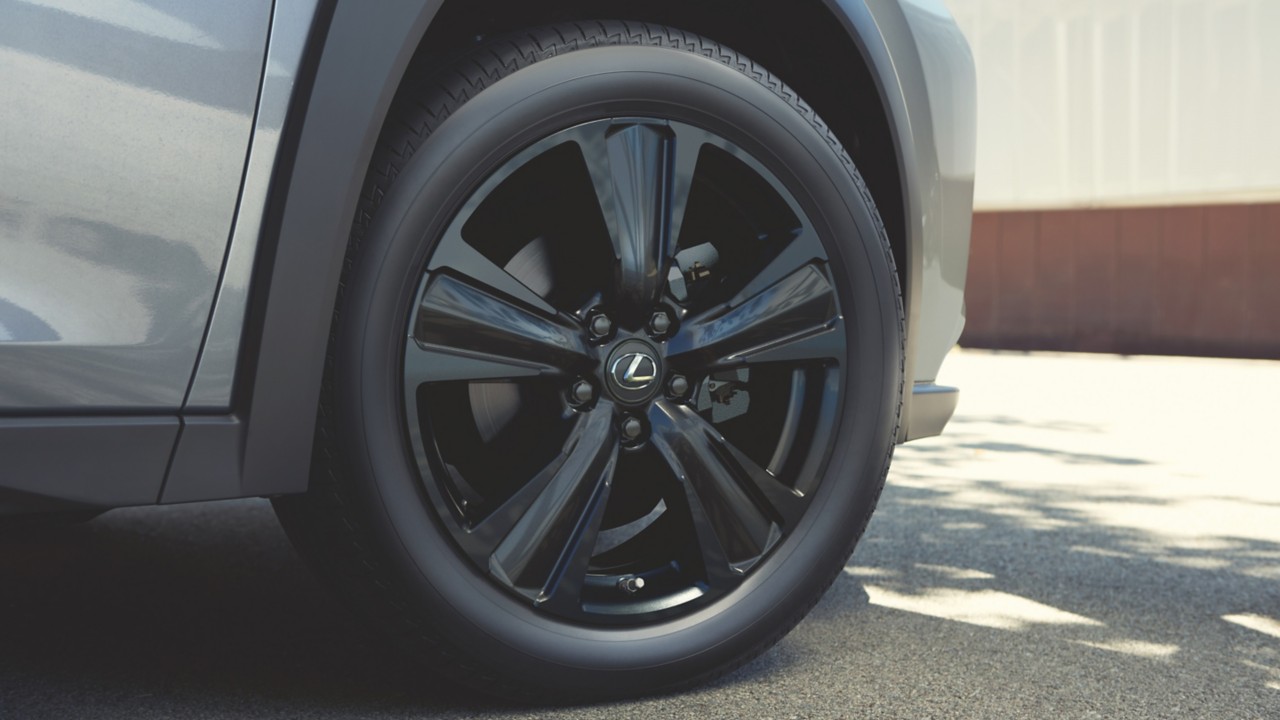 close up of Lexus tyre